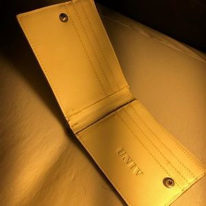 🔸UNIV- surf brand 🔹new . $65 retail , gen leath